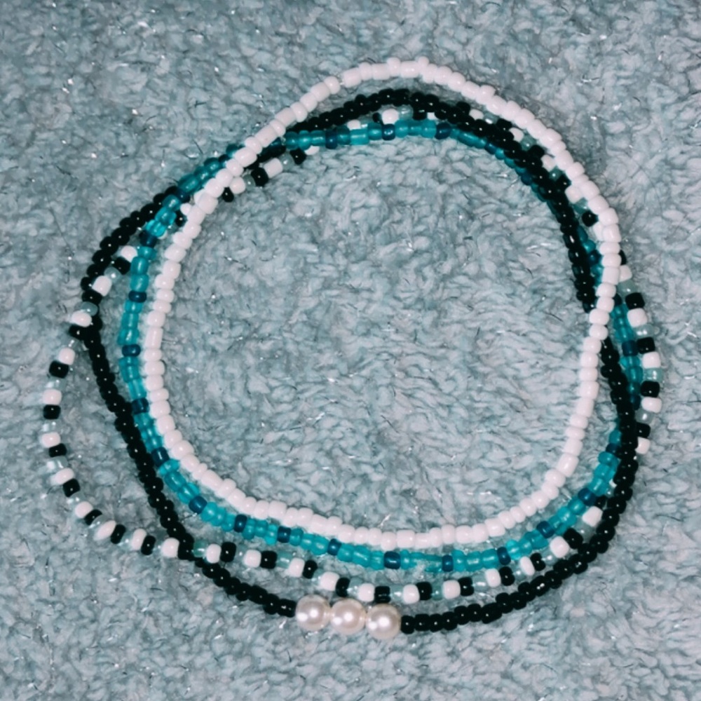 seed bead choker necklaces! (read description)